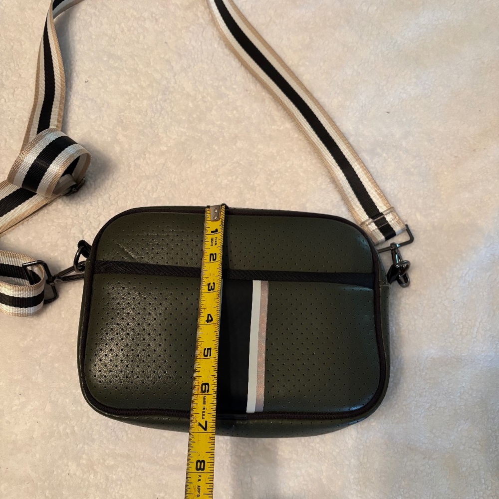 Green crossbody bag